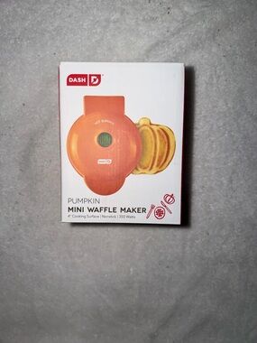 DASH Pumpkin Mini Waffle Maker 4in - Orange